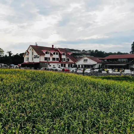 Hoffer With Free Parking Szálloda 3*