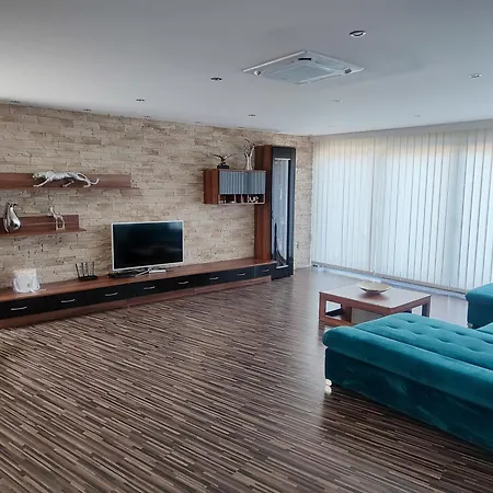 Hoffer Гостевой дом Нитра